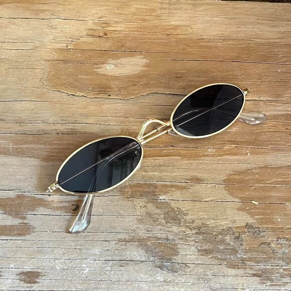 Other - slim classy gold trim sunglasses